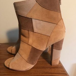 Super cute patchwork suede peep toe booties!